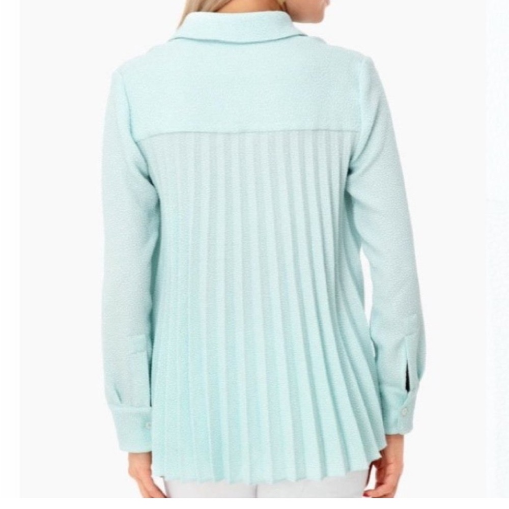 Tuckernuck Adele Seaglass Pleated Back Button down top Swing Hi Low